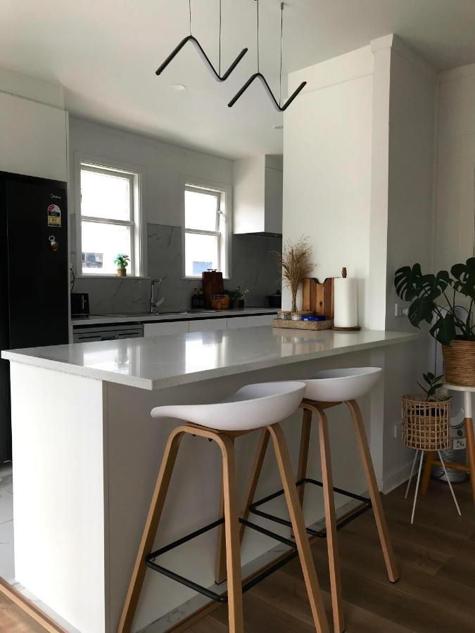 Bright & Comfy Stay In Newly Renovated Home With Parking Auckland Exterior foto