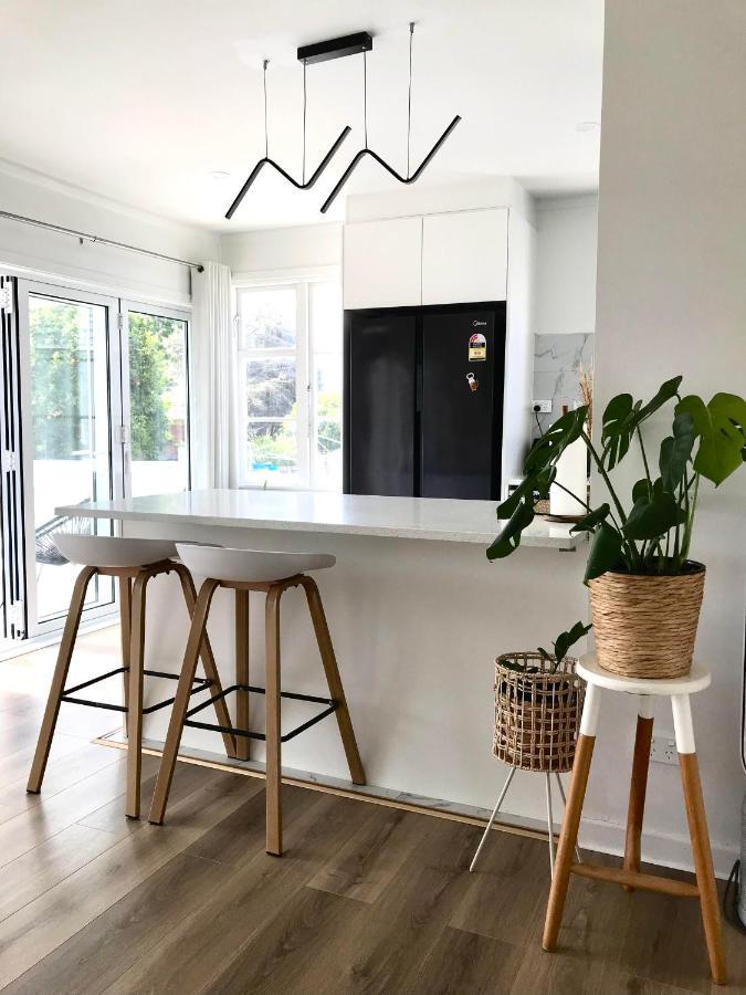 Bright & Comfy Stay In Newly Renovated Home With Parking Auckland Exterior foto
