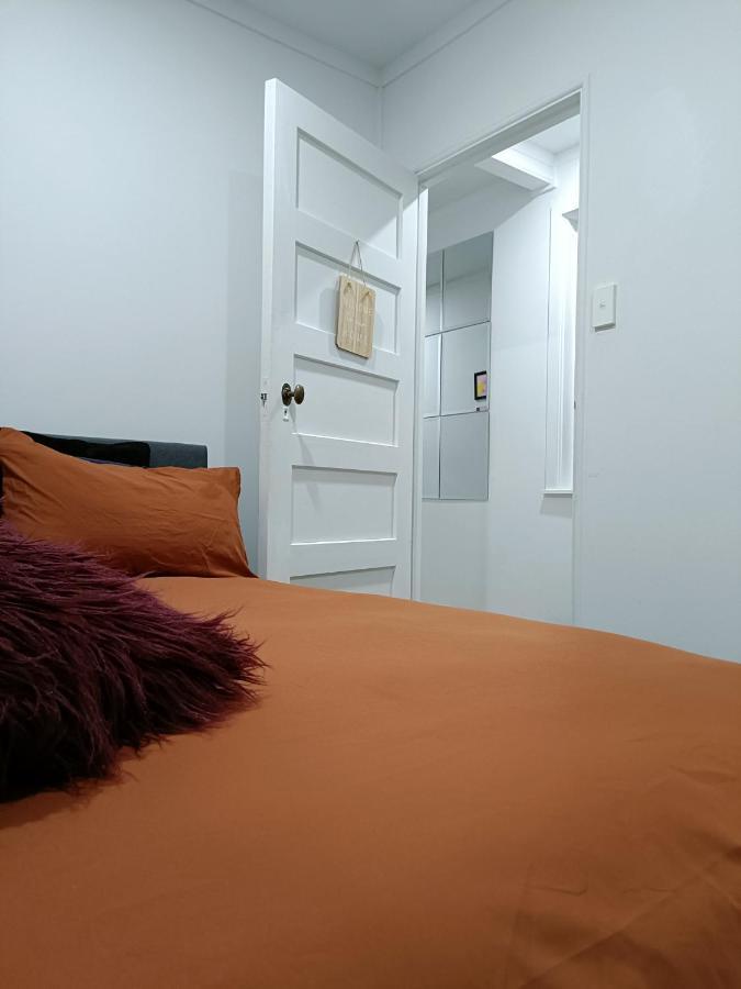Bright & Comfy Stay In Newly Renovated Home With Parking Auckland Exterior foto